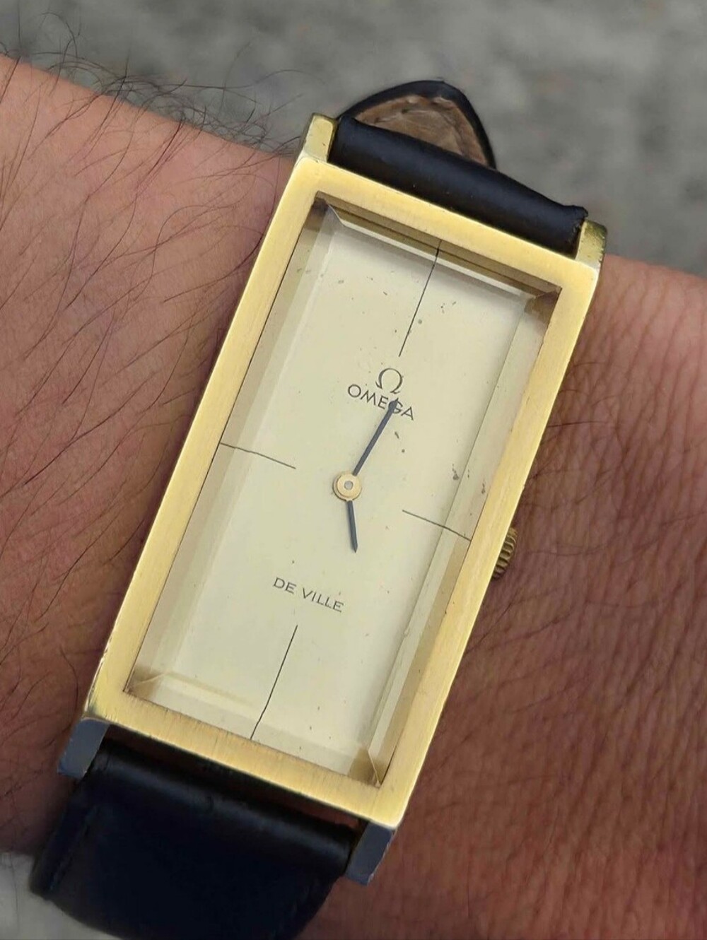 Tank Omega De Ville Vintage 21 x 46mm